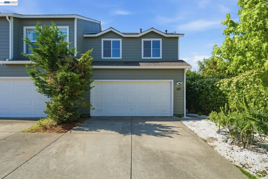 227 Clearpointe Drive Vallejo CA 94591
