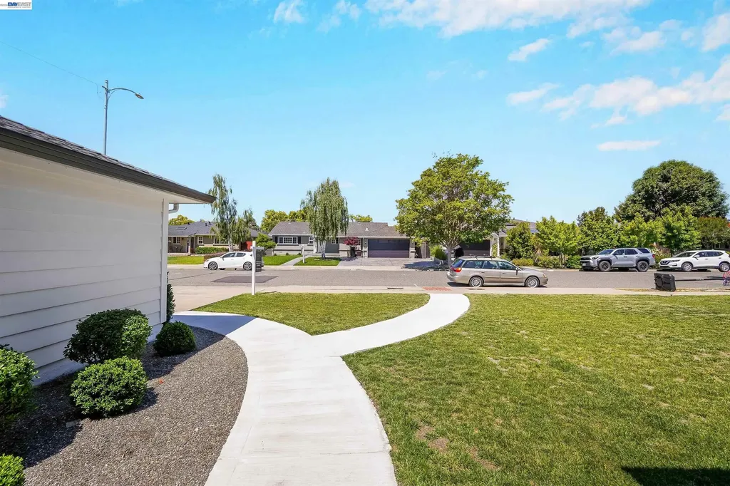 5230 Sabin Avenue Fremont CA 94536