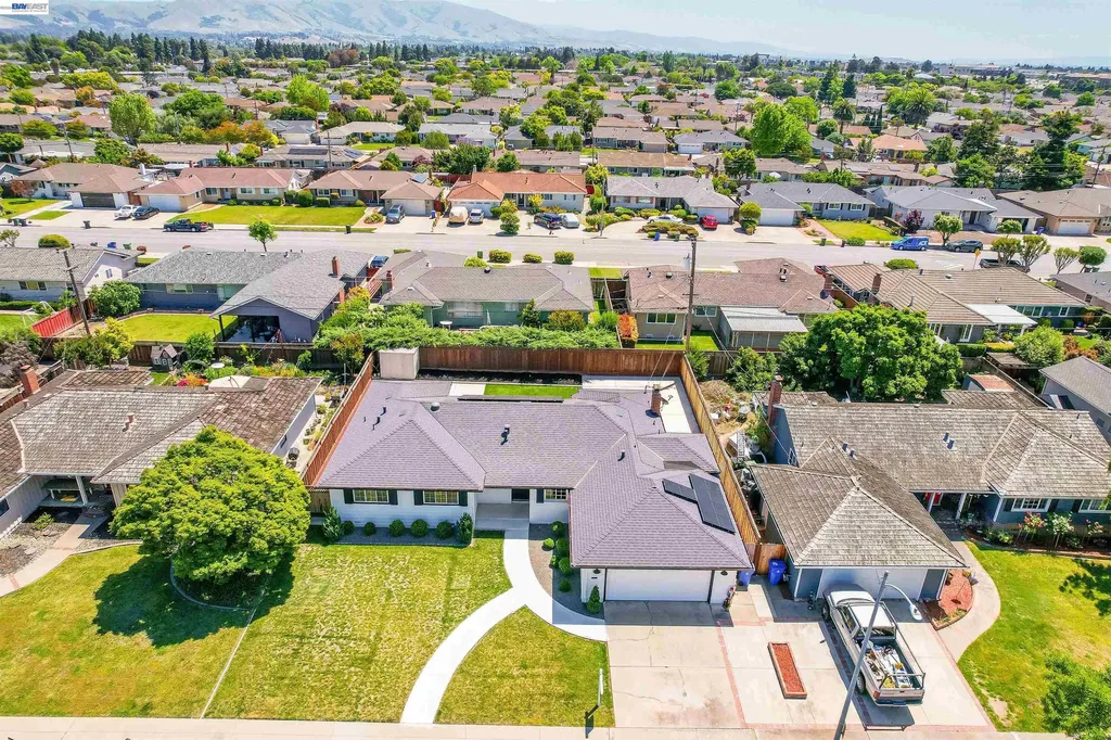 5230 Sabin Avenue Fremont CA 94536