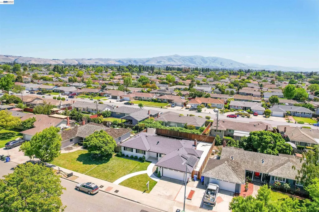 5230 Sabin Avenue Fremont CA 94536