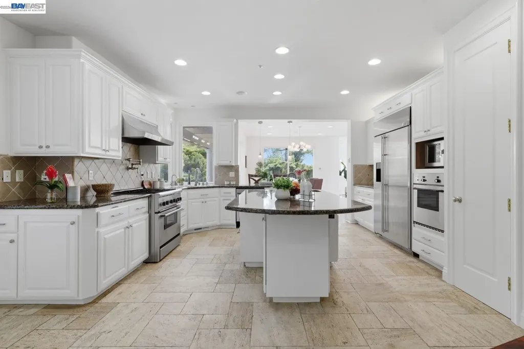 48564 Avalon Heights Terrace Fremont CA 94539