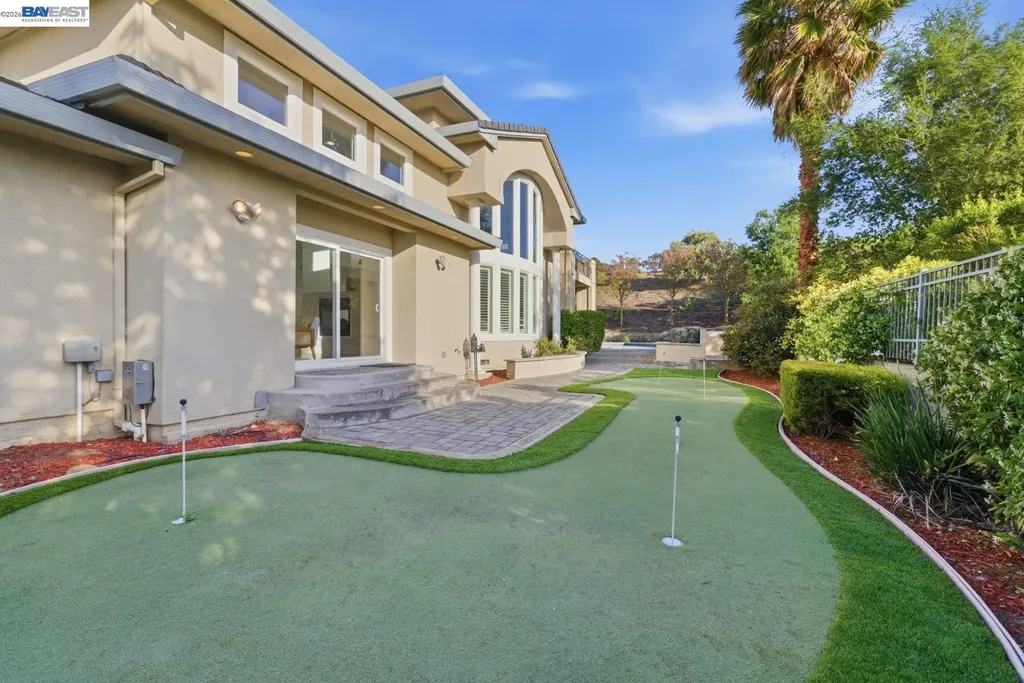 48564 Avalon Heights Terrace Fremont CA 94539