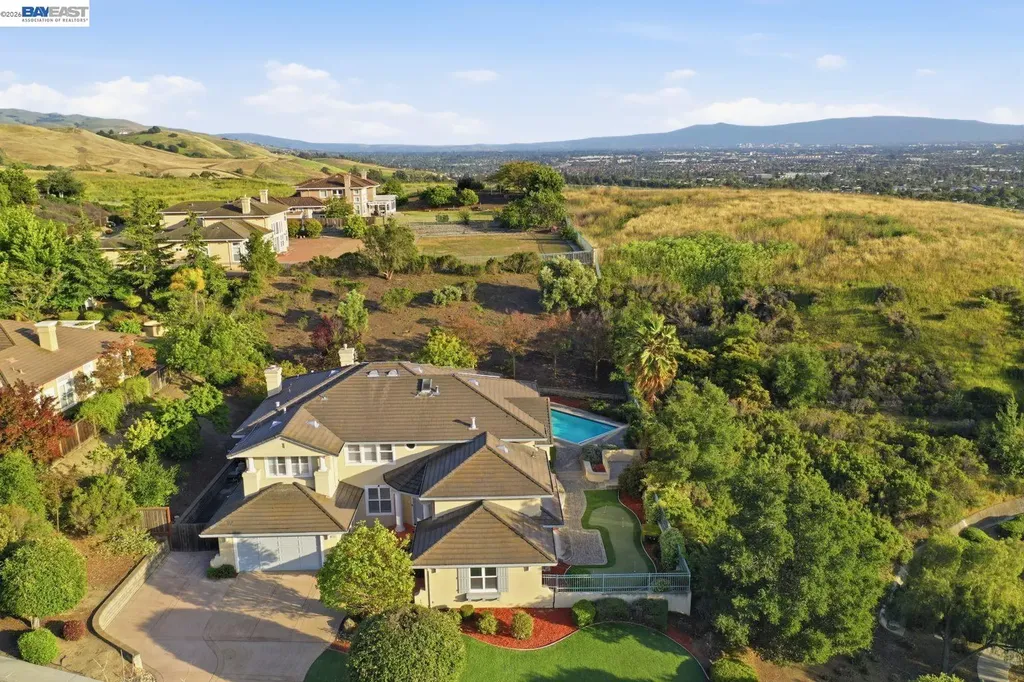 48564 Avalon Heights Terrace Fremont CA 94539