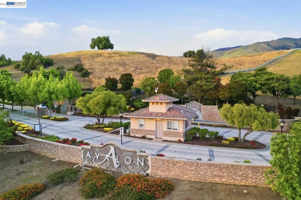 48564 Avalon Heights Terrace Fremont CA 94539