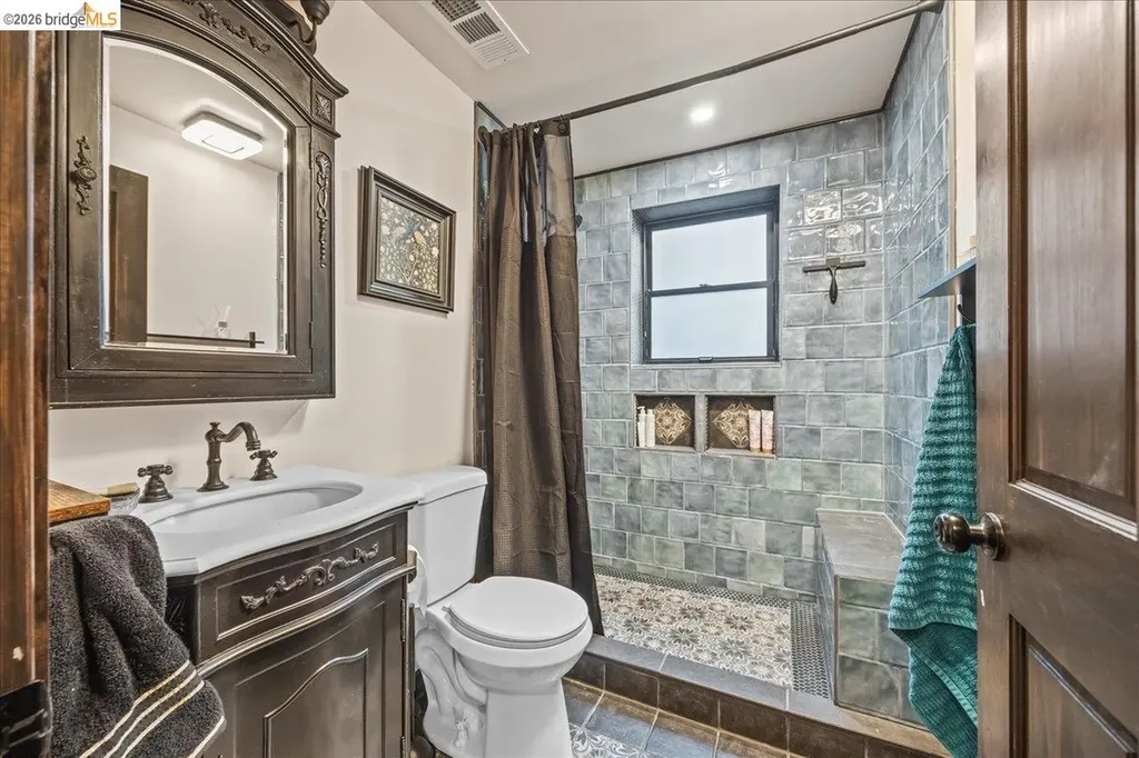 1712 Paru Street Alameda CA 94501