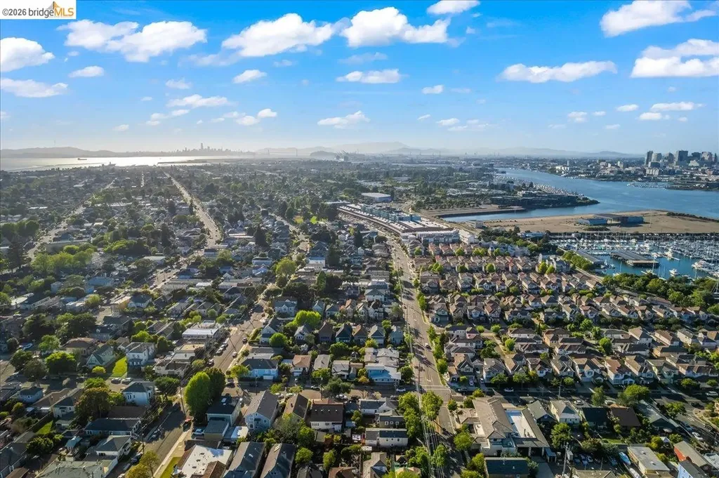 1712 Paru Street Alameda CA 94501