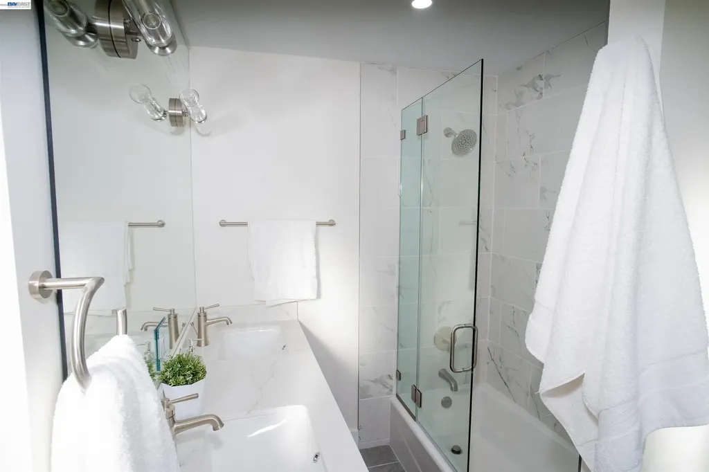 70 St James Place Piedmont CA 94611