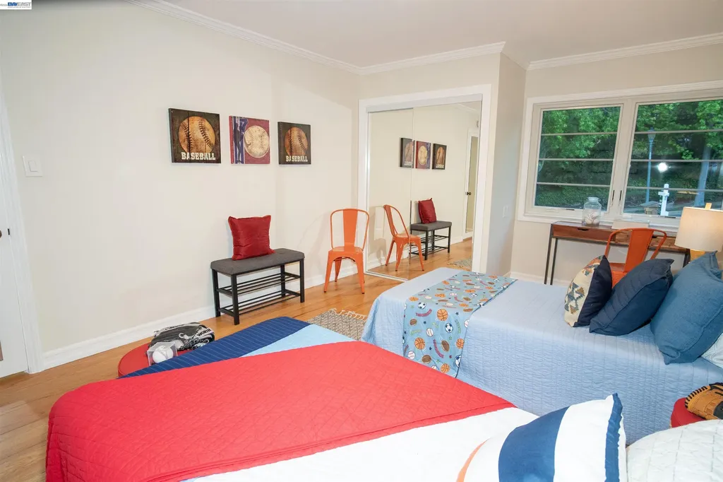 70 St James Place Piedmont CA 94611