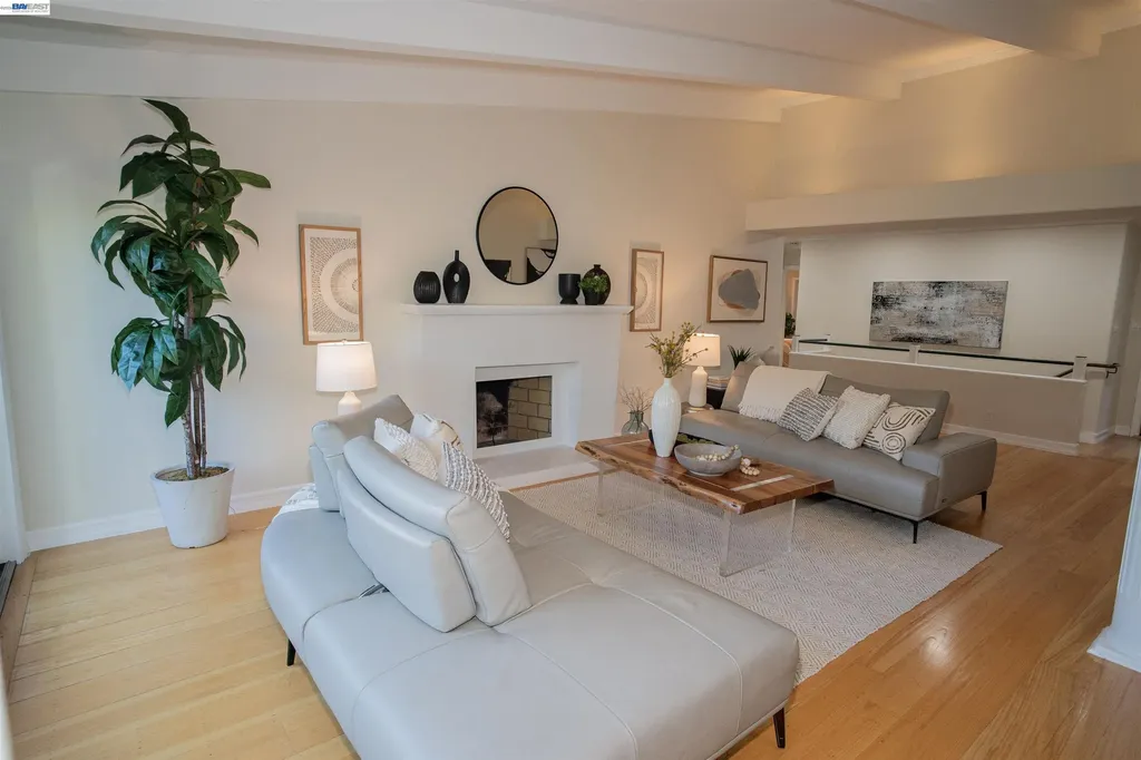 70 St James Place Piedmont CA 94611