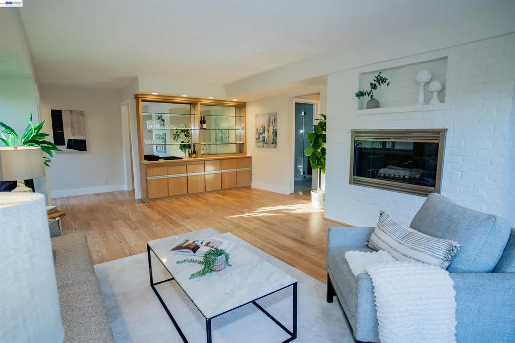 70 St James Place Piedmont CA 94611