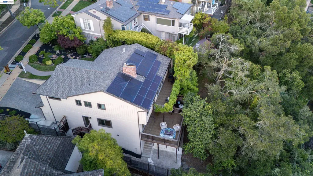 70 St James Place Piedmont CA 94611