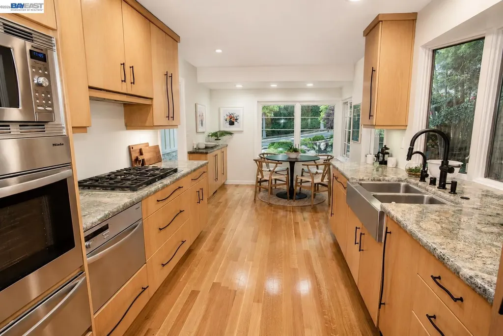 70 St James Place Piedmont CA 94611