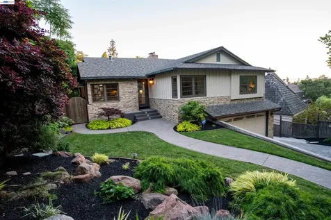 70 St James Place Piedmont CA 94611