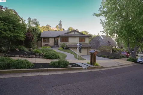 70 St James Place Piedmont CA 94611