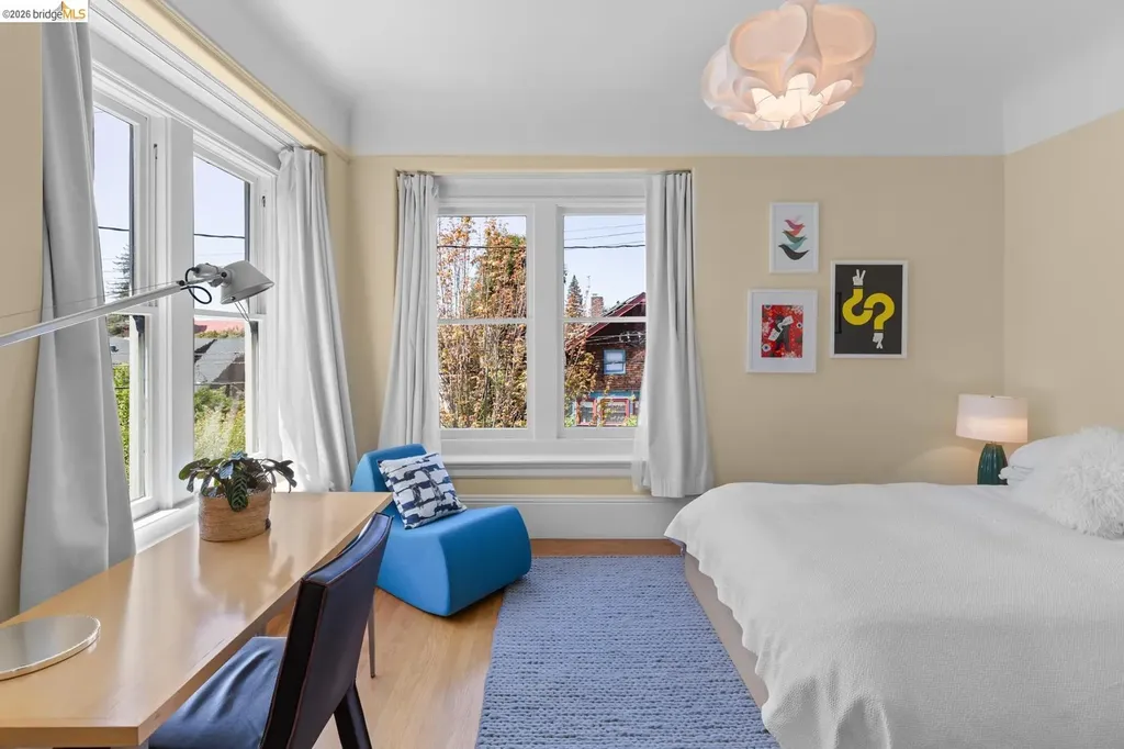 6434 Regent Street Oakland CA 94618