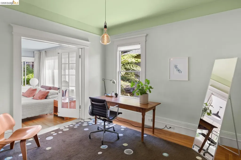6434 Regent Street Oakland CA 94618