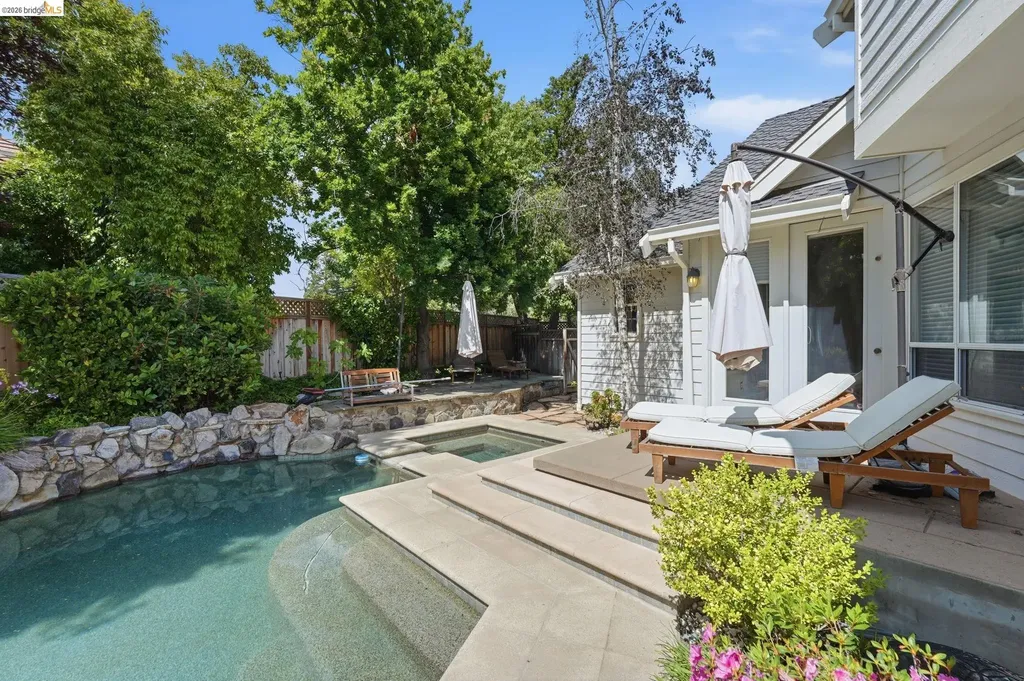 471 Silver Hollow Drive Walnut Creek CA 94598