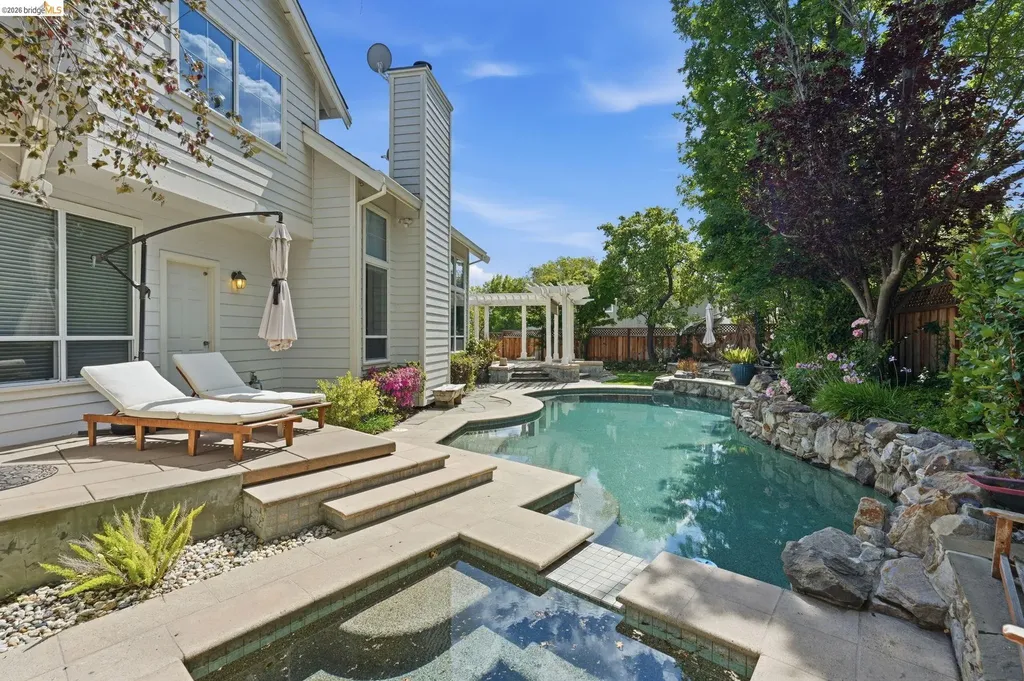 471 Silver Hollow Drive Walnut Creek CA 94598