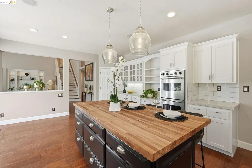 471 Silver Hollow Drive Walnut Creek CA 94598