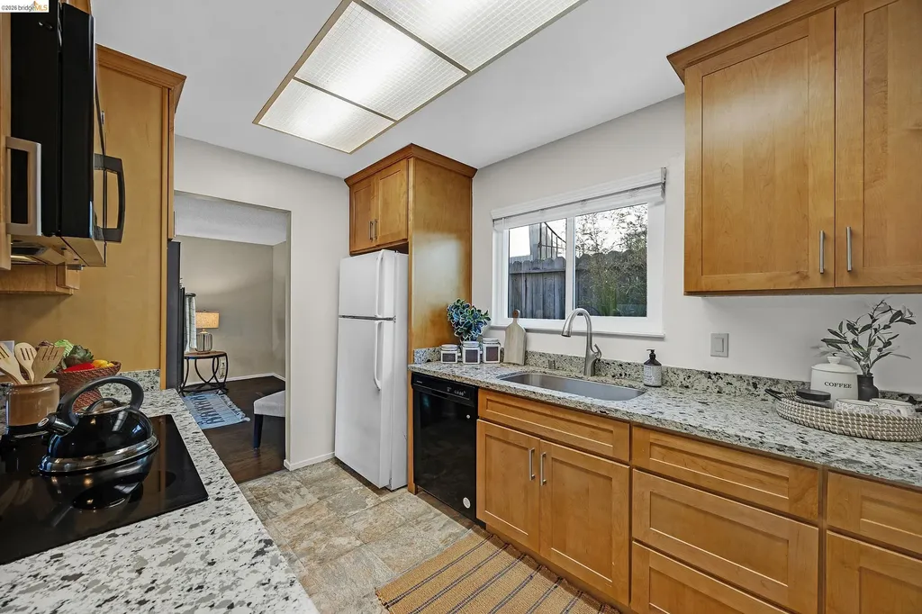 970 Kittery Way Pinole CA 94564