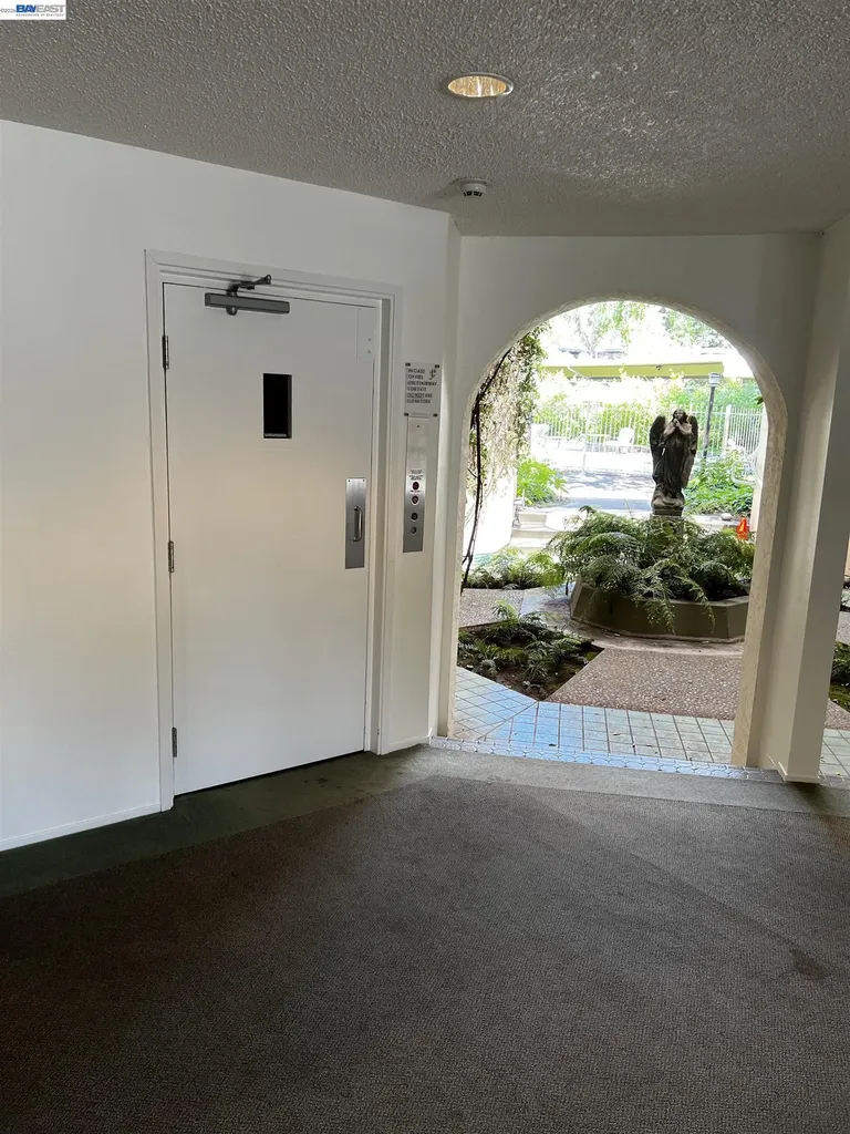 1305 Boulevard Way Walnut Creek CA 94595
