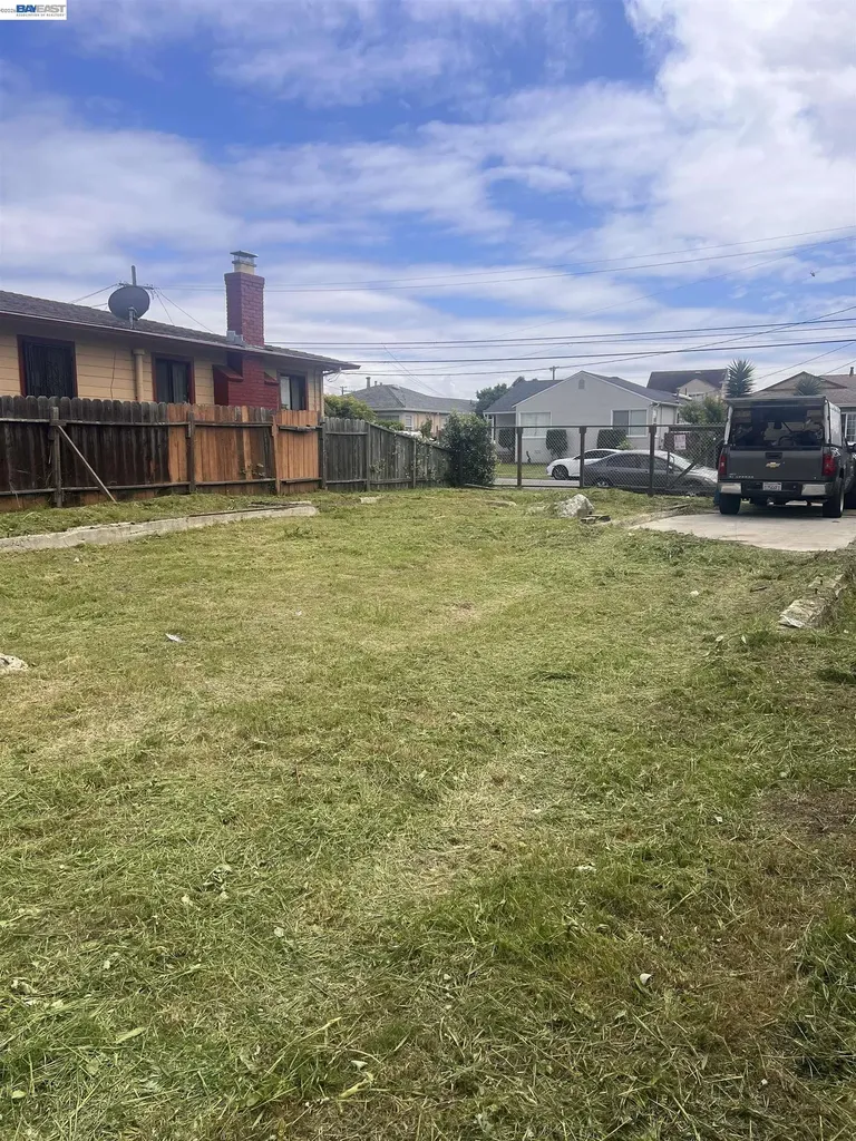 1737 Esmond Avenue Richmond CA 94801