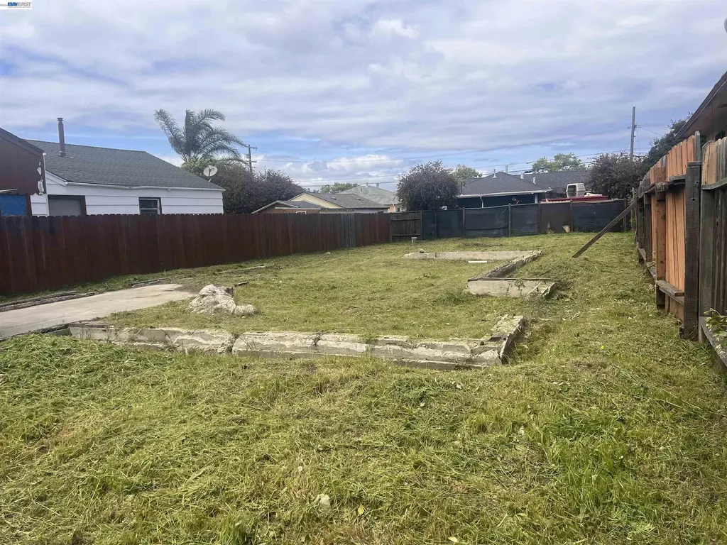 1737 Esmond Avenue Richmond CA 94801