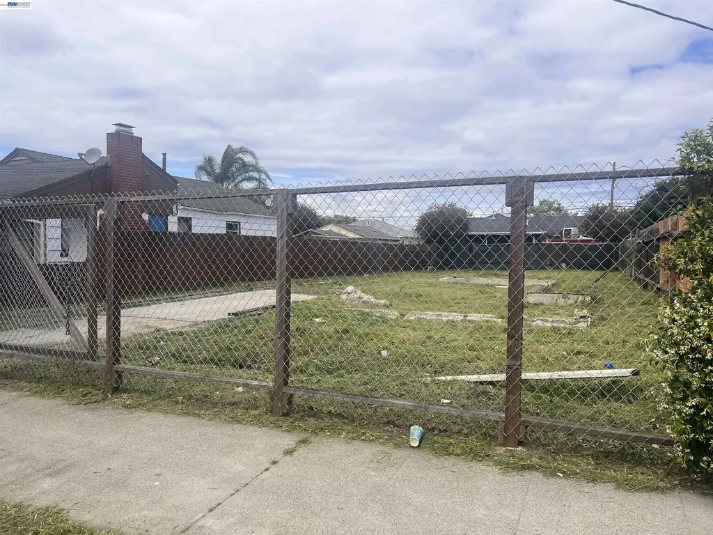 1737 Esmond Avenue Richmond CA 94801