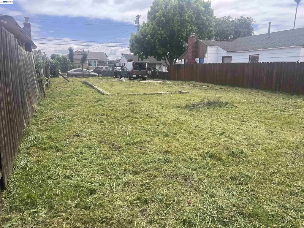 1737 Esmond Avenue Richmond CA 94801