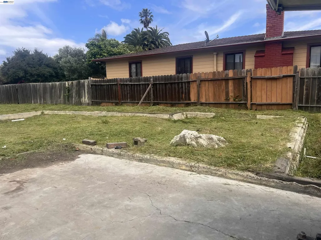 1737 Esmond Avenue Richmond CA 94801