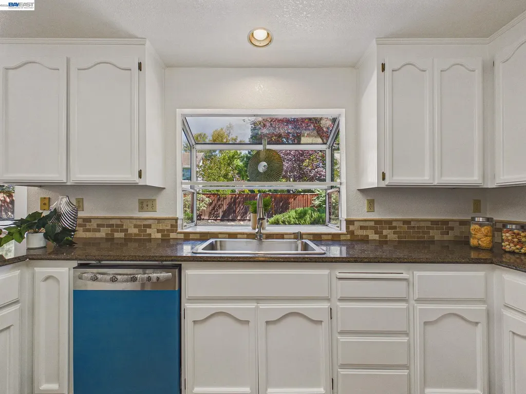 66 Sparrow Street Livermore CA 94551