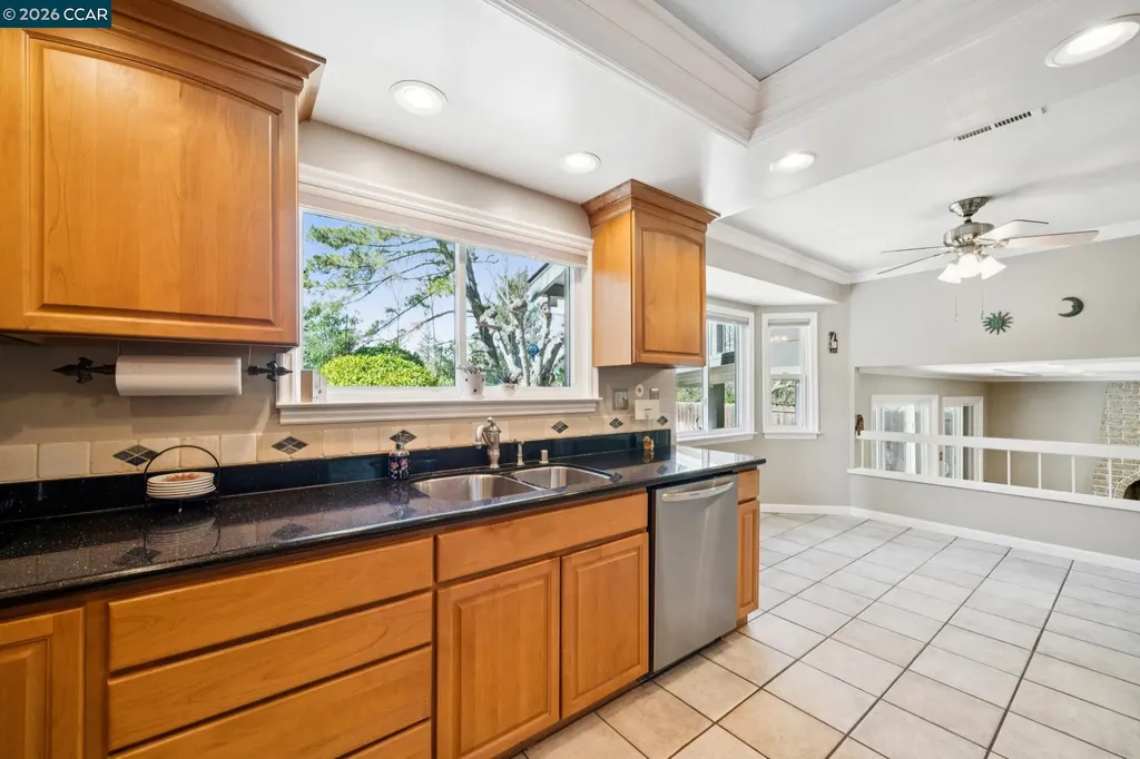 1014 Veterans Court Martinez CA 94553