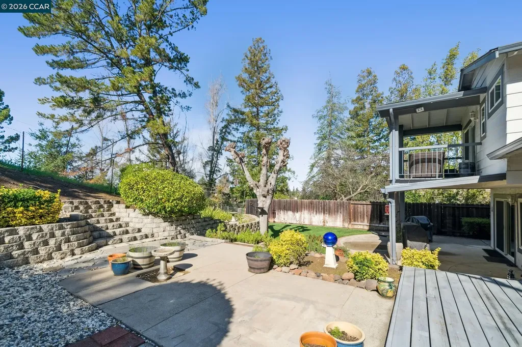 1014 Veterans Court Martinez CA 94553