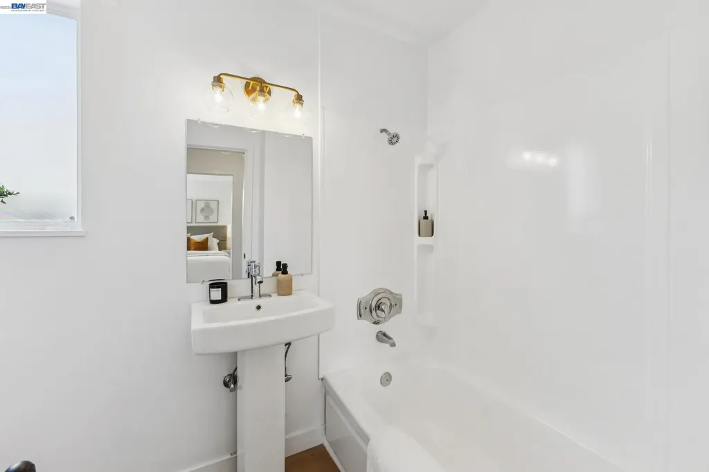 1219 Pearl Street Alameda CA 94501