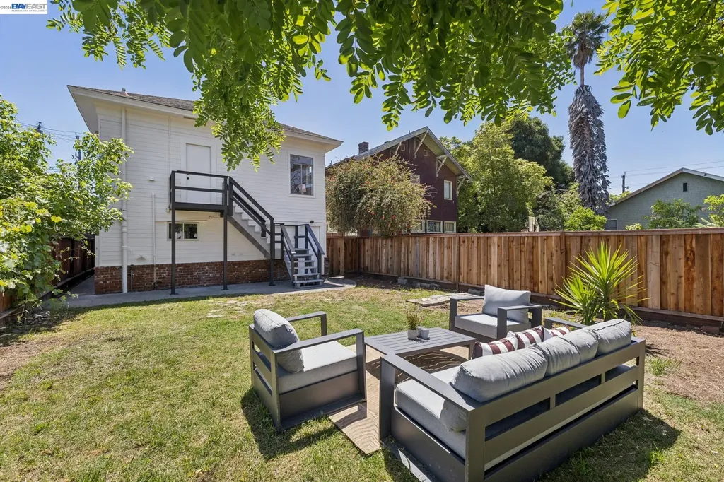 1219 Pearl Street Alameda CA 94501
