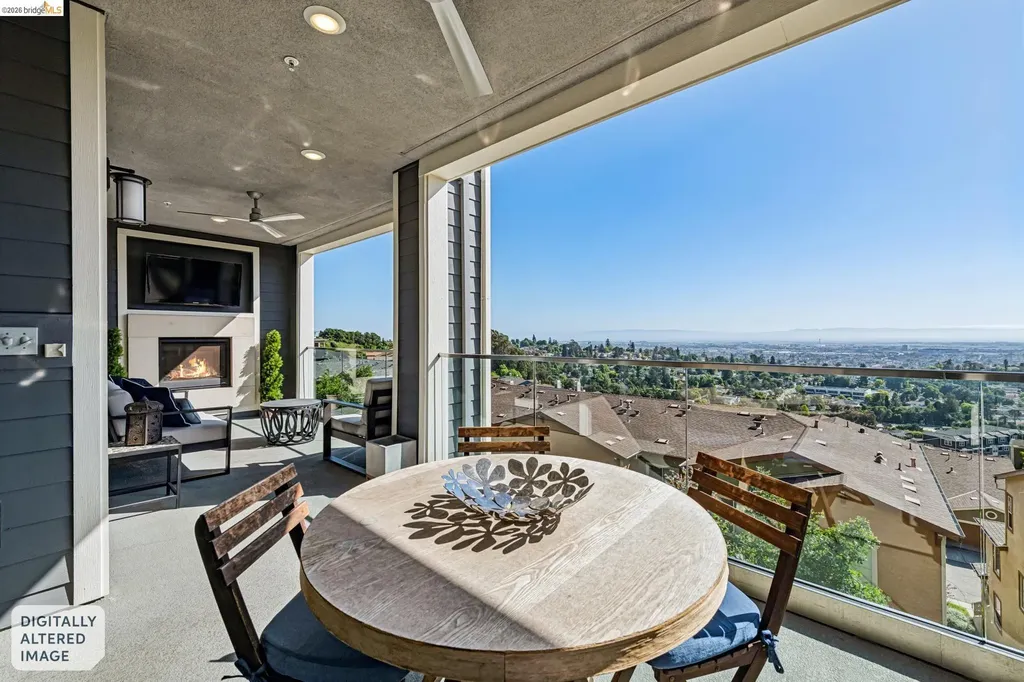 6739 Skyview Drive Oakland CA 94605