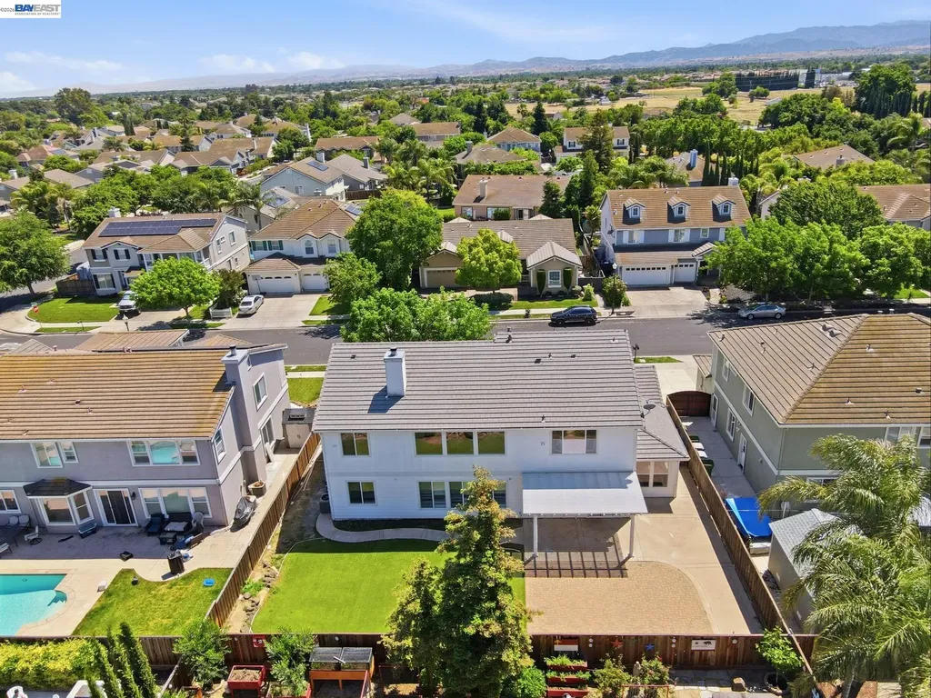 705 Iris Court Brentwood CA 94513