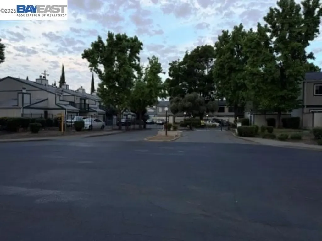 299 Shasta Drive Vacaville CA 95687