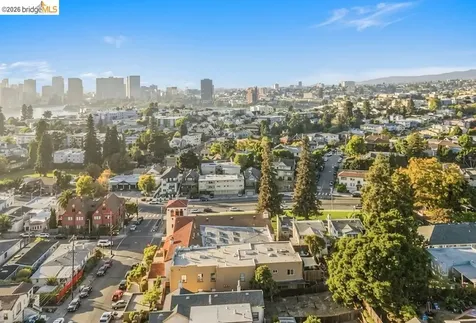 2100 5TH Avenue Oakland CA 94606