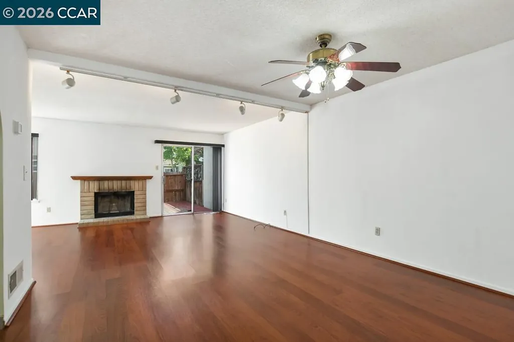 65 Edgewater Place Pittsburg CA 94565