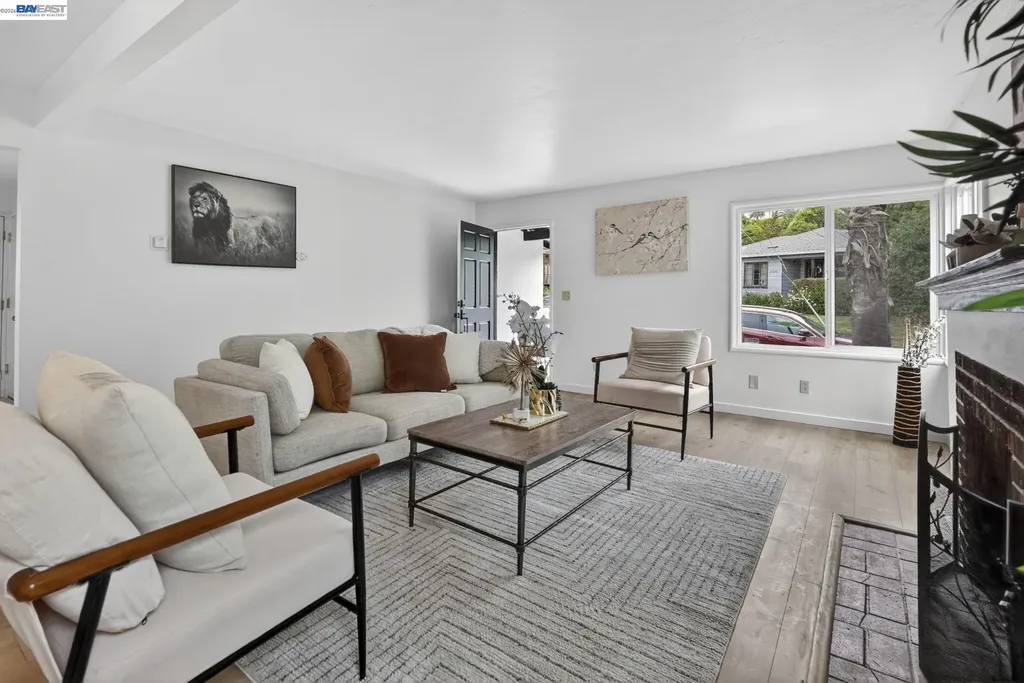 24657 Leona Drive Hayward CA 94542