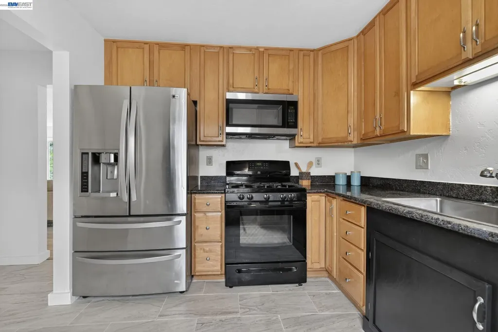 24657 Leona Drive Hayward CA 94542