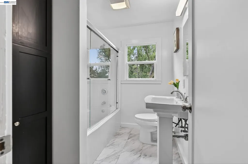 24657 Leona Drive Hayward CA 94542