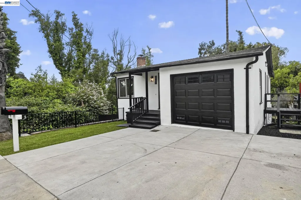 24657 Leona Drive Hayward CA 94542