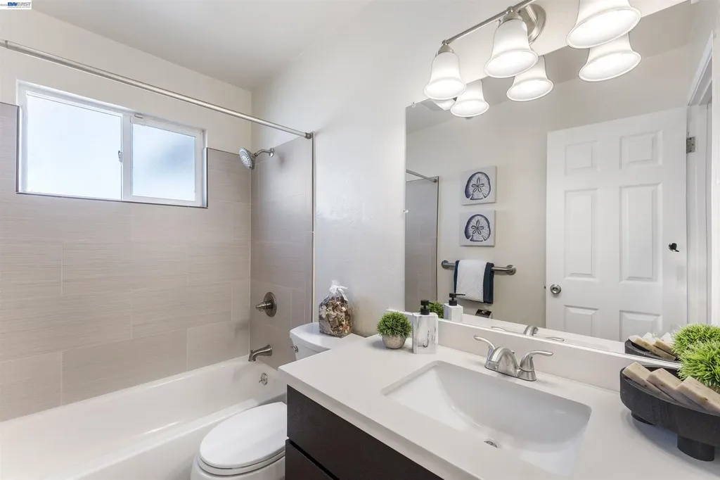 40128 Kelly Street Fremont CA 94538