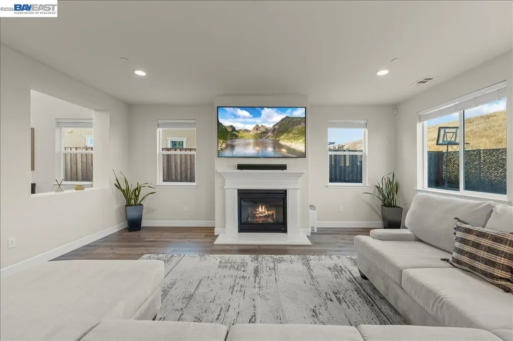 5341 Promontory Way Antioch CA 94531
