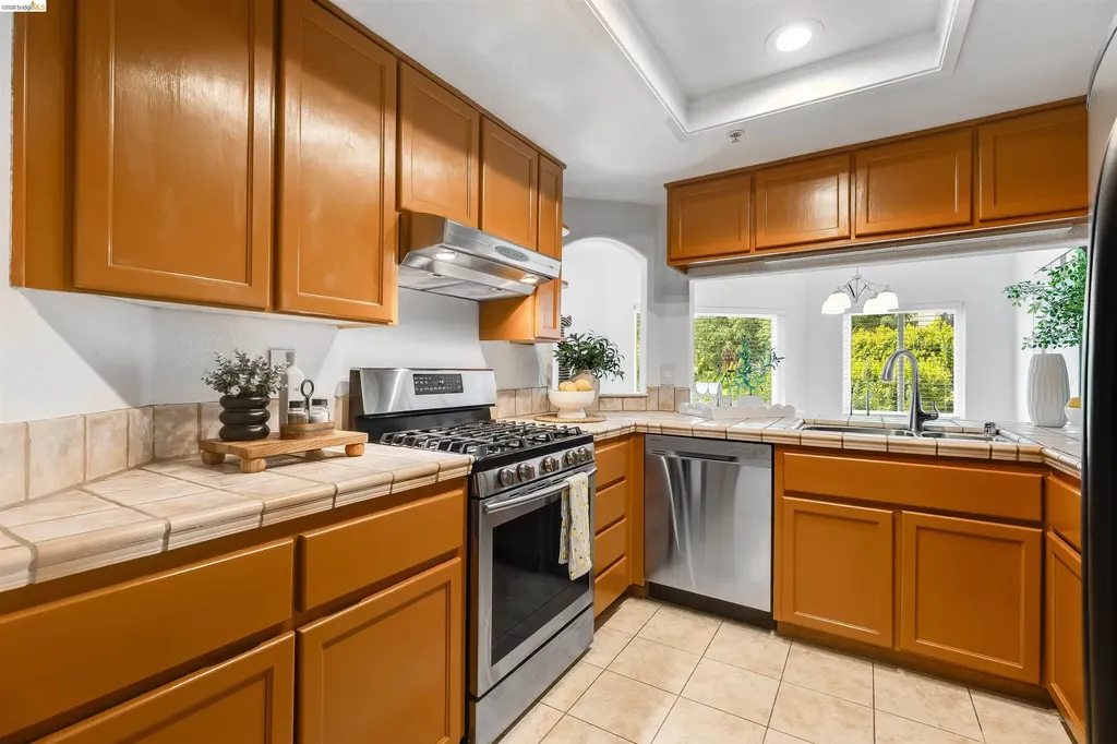 21103 Gary Drive Hayward CA 94546