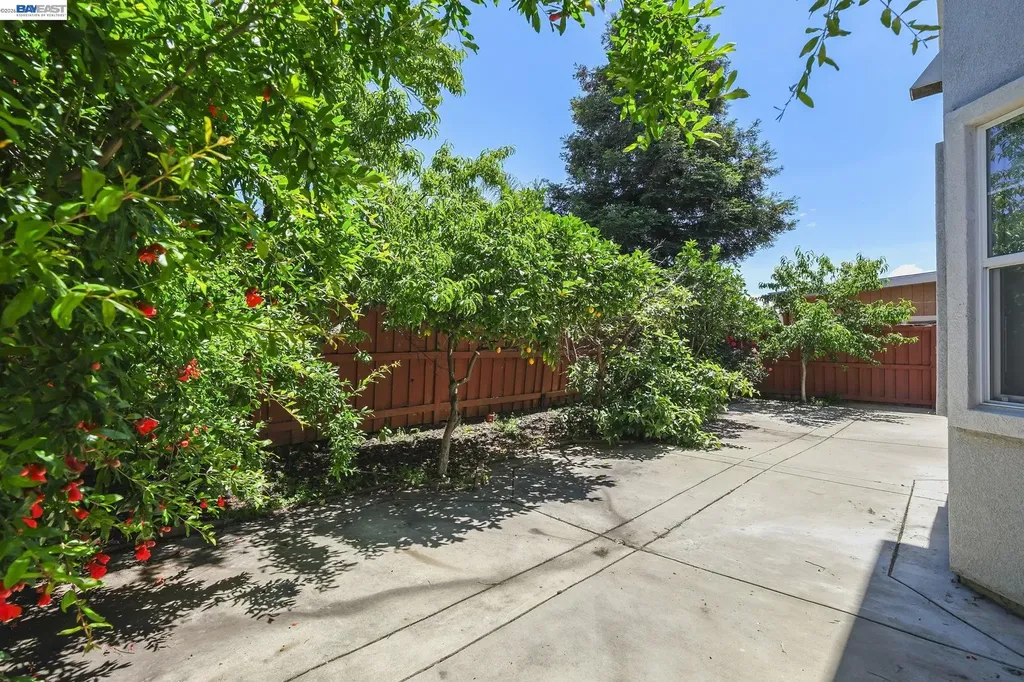 687 Rockspray Circle Pittsburg CA 94565