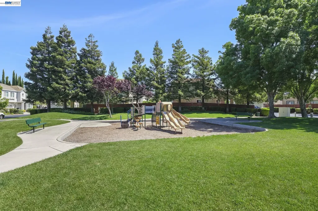 687 Rockspray Circle Pittsburg CA 94565