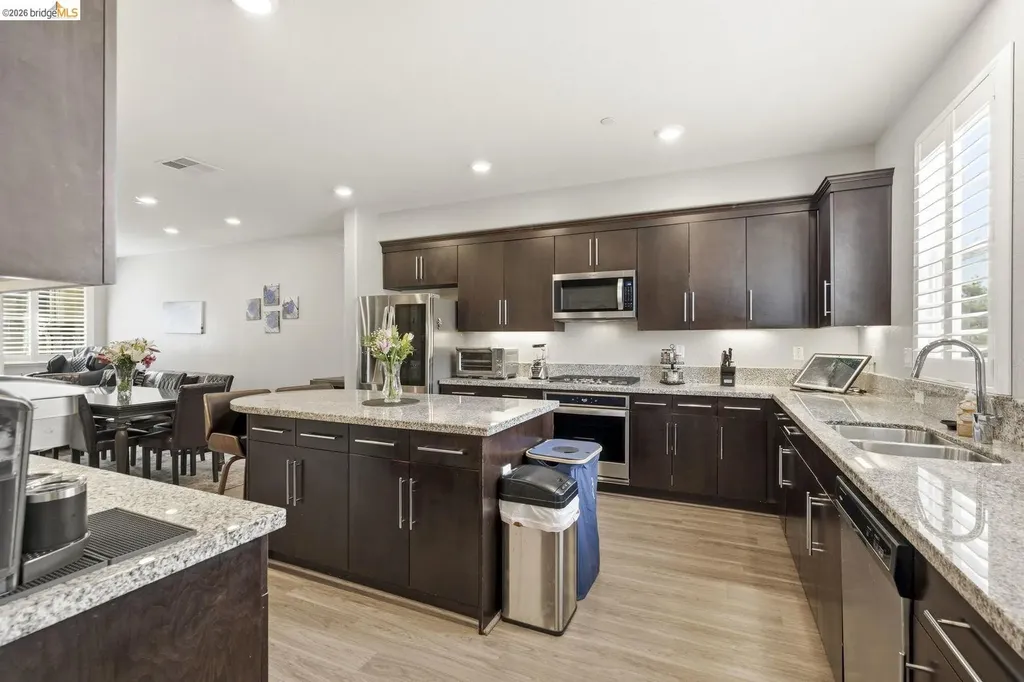 24541 Blossom Acre Way Hayward CA 94544